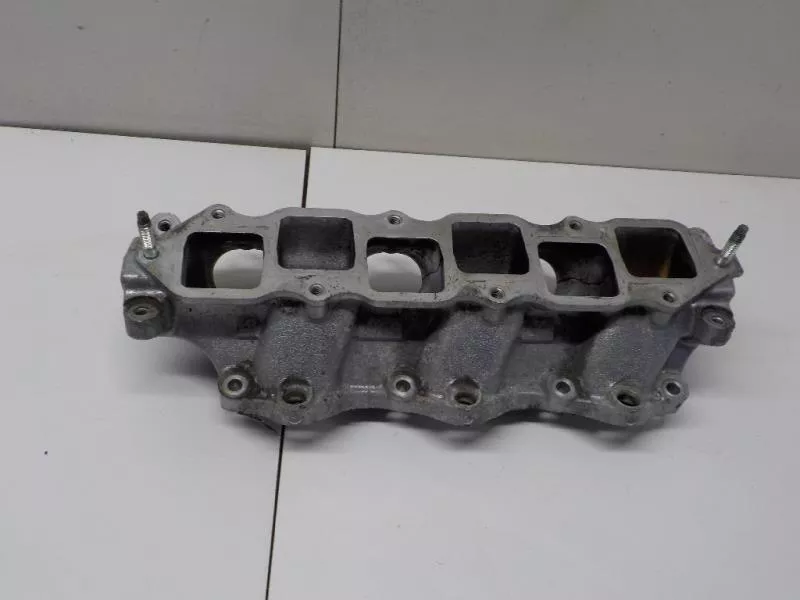 Впускной коллектор ST300094 Впускной коллектор ST300094