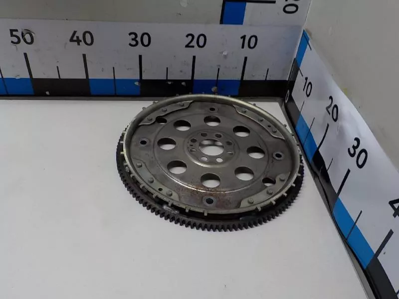 Маховик двигателя BS266846