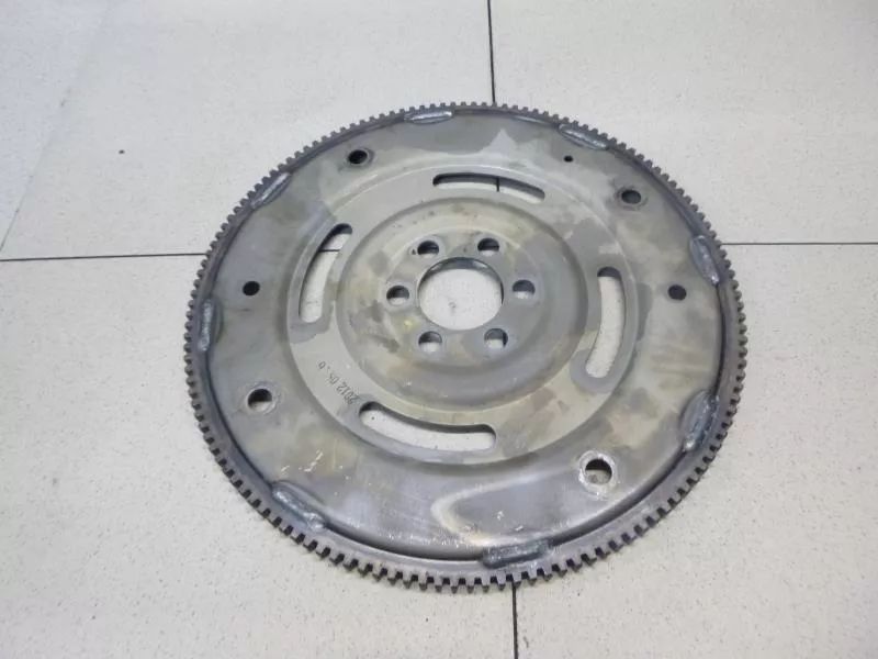 Маховик двигателя BS265576