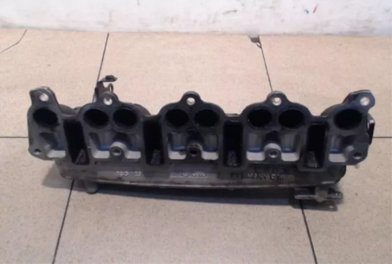 Впускной коллектор ST298244 Впускной коллектор ST298244