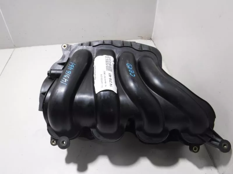 Впускной коллектор ST301807 Впускной коллектор ST301807