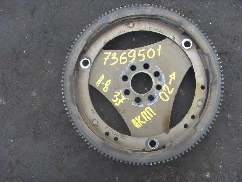 Маховик двигателя BS263833