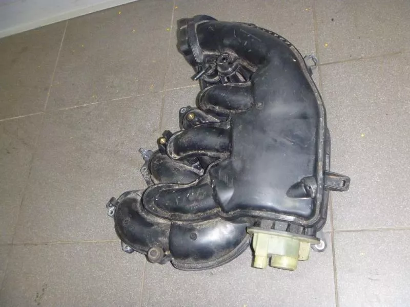 Впускной коллектор ST300688