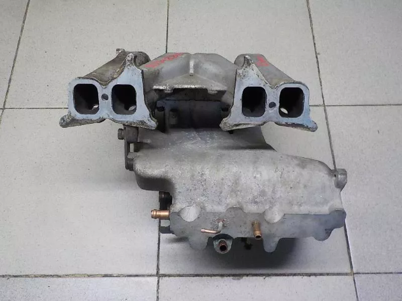 Впускной коллектор ST301406 Впускной коллектор ST301406