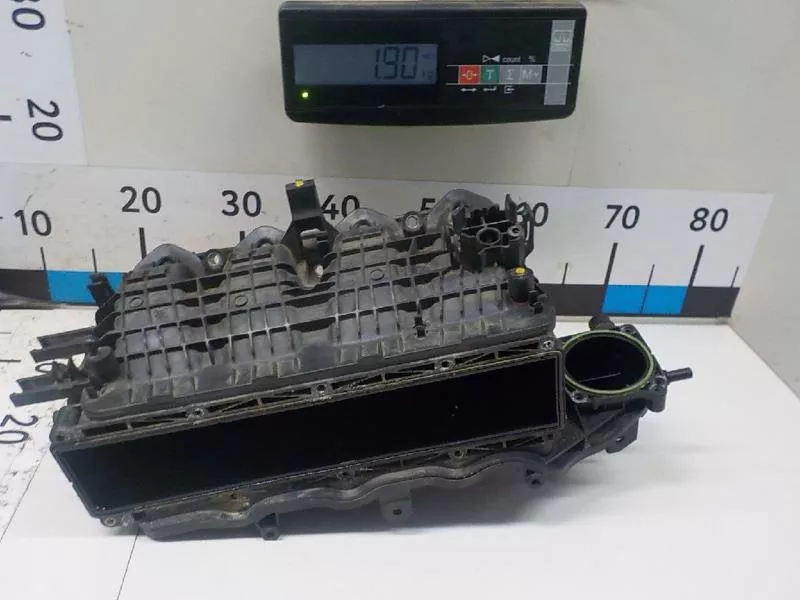 Впускной коллектор ST302712 Впускной коллектор ST302712