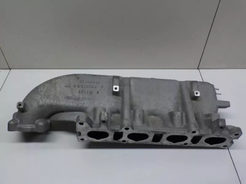 Впускной коллектор ST301960 Впускной коллектор ST301960