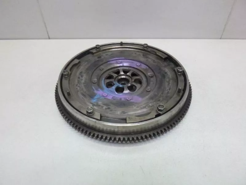 Маховик двигателя BS267656