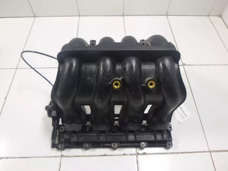 Впускной коллектор ST300476 Впускной коллектор ST300476