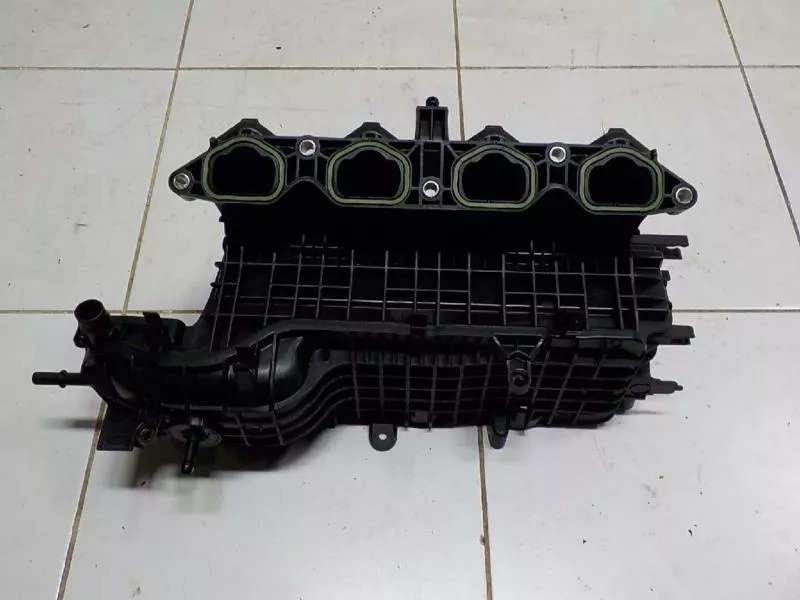 Впускной коллектор ST302839