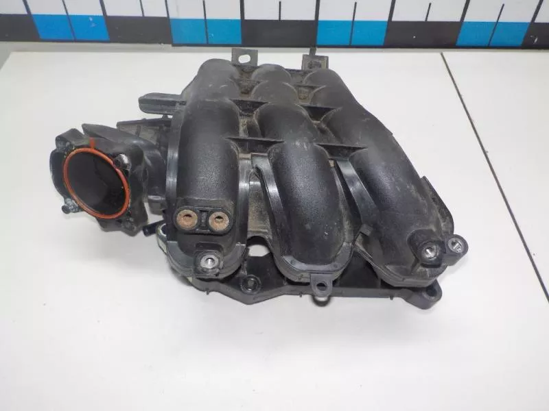 Впускной коллектор ST302954 Впускной коллектор ST302954