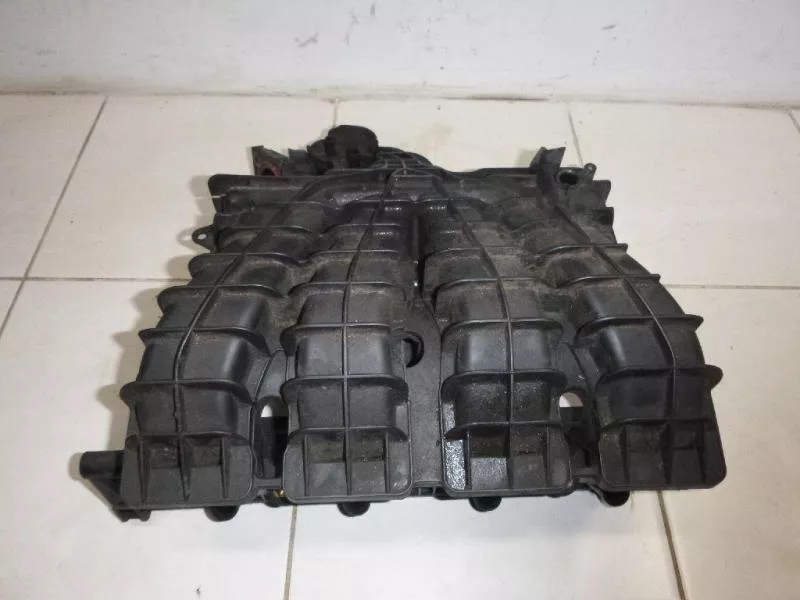 Впускной коллектор ST302048