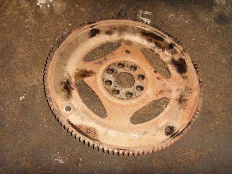 Маховик двигателя BS263357