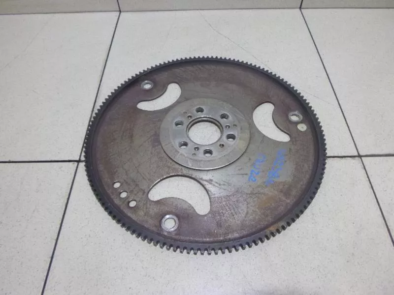 Маховик двигателя BS264135