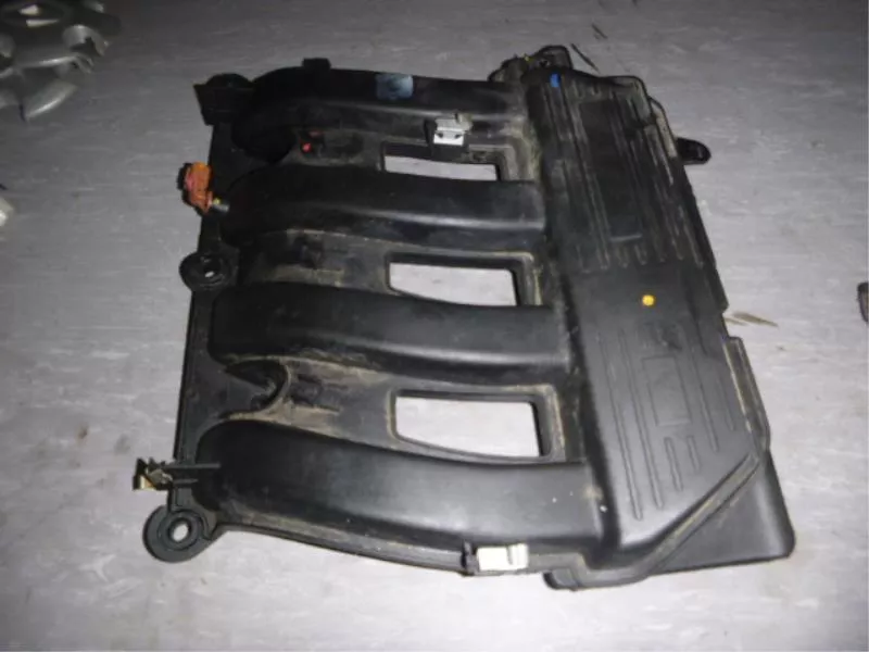 Впускной коллектор ST300185 Впускной коллектор ST300185