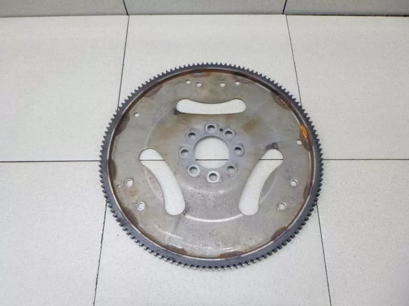 Маховик двигателя BS267055