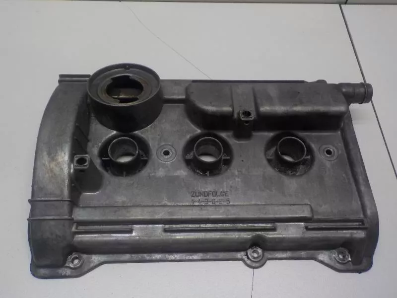 Клапанная крышка ГБЦ BS69259 Клапанная крышка ГБЦ BS69259