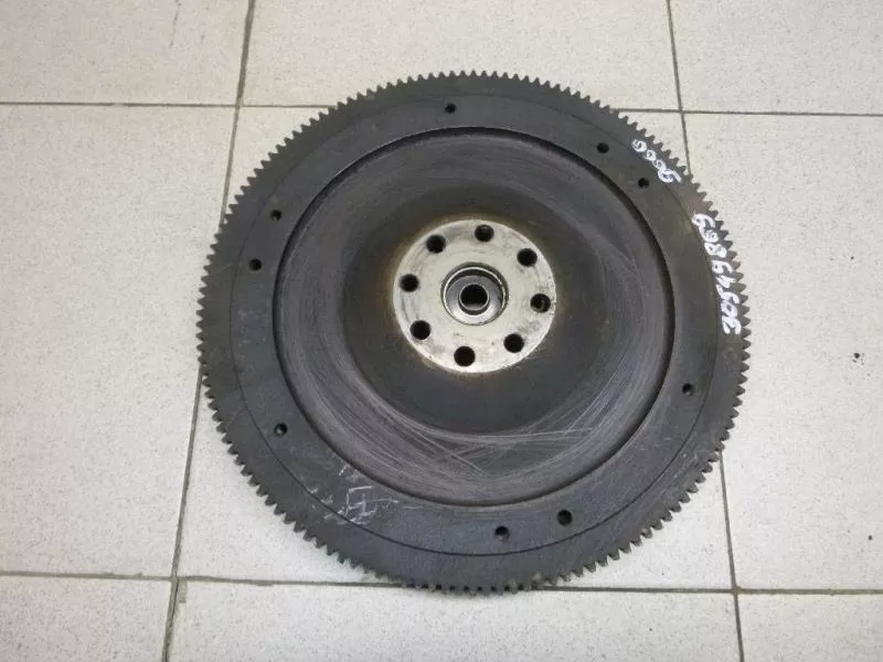 Маховик двигателя BS266812