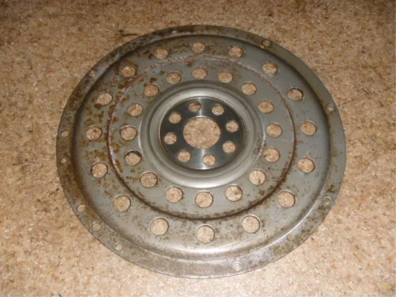 Маховик двигателя BS264315