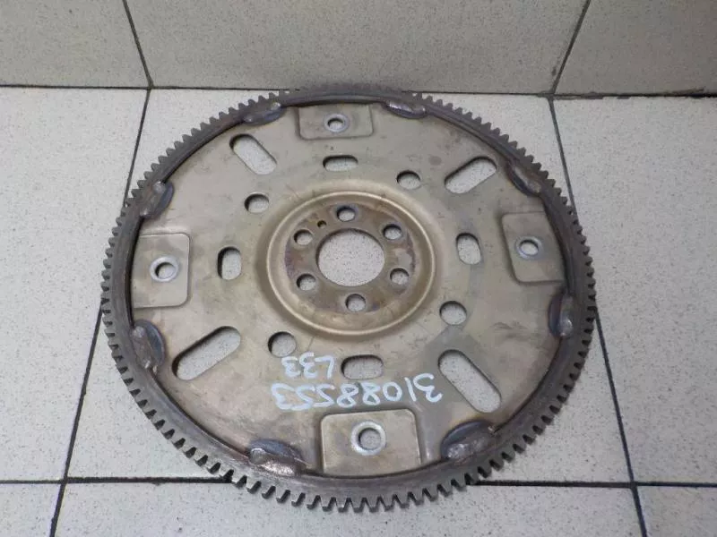 Маховик двигателя BS266953