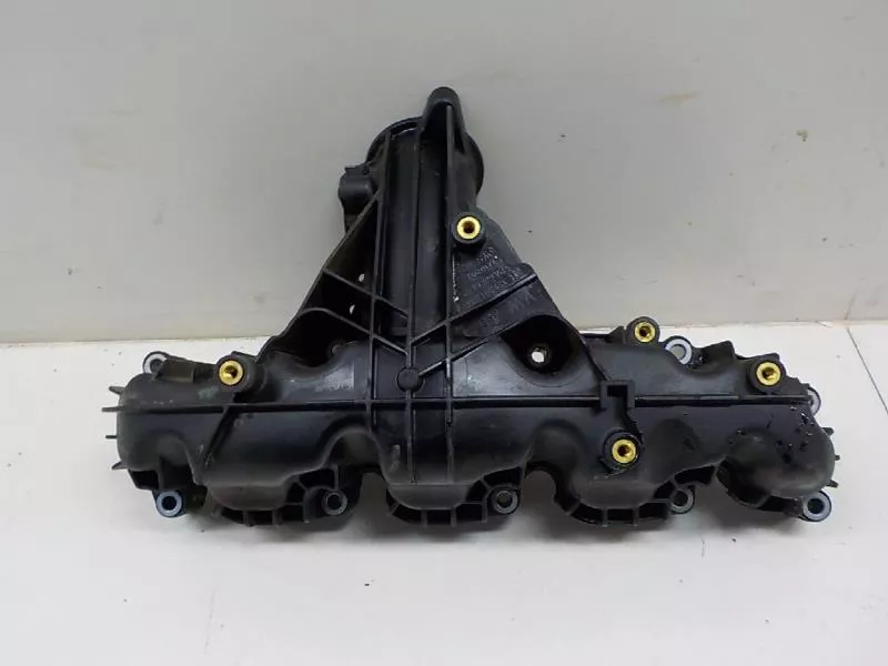 Впускной коллектор ST302368 Впускной коллектор ST302368