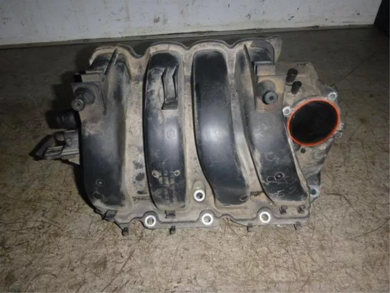 Впускной коллектор ST299203 Впускной коллектор ST299203