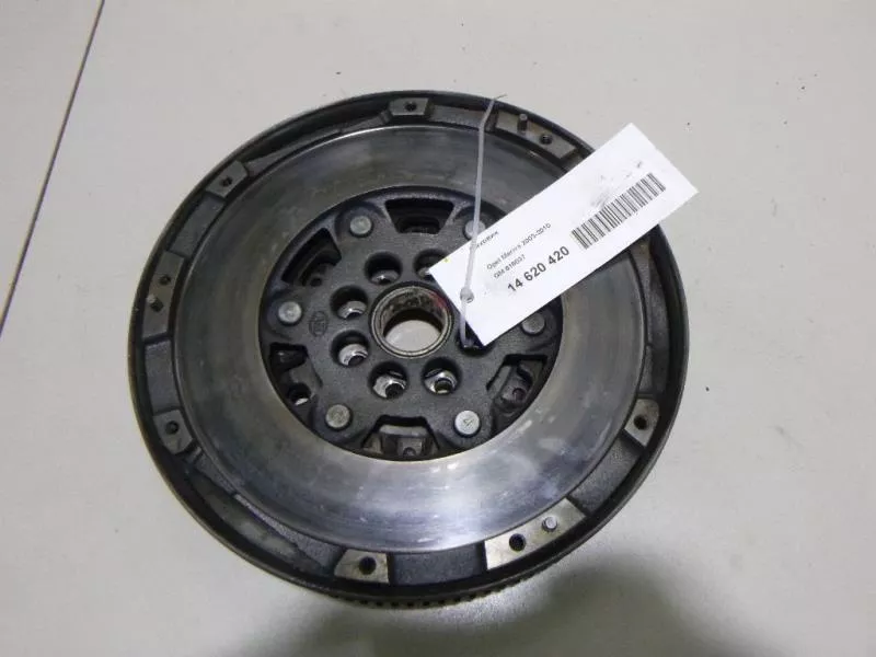 Маховик двигателя BS267861