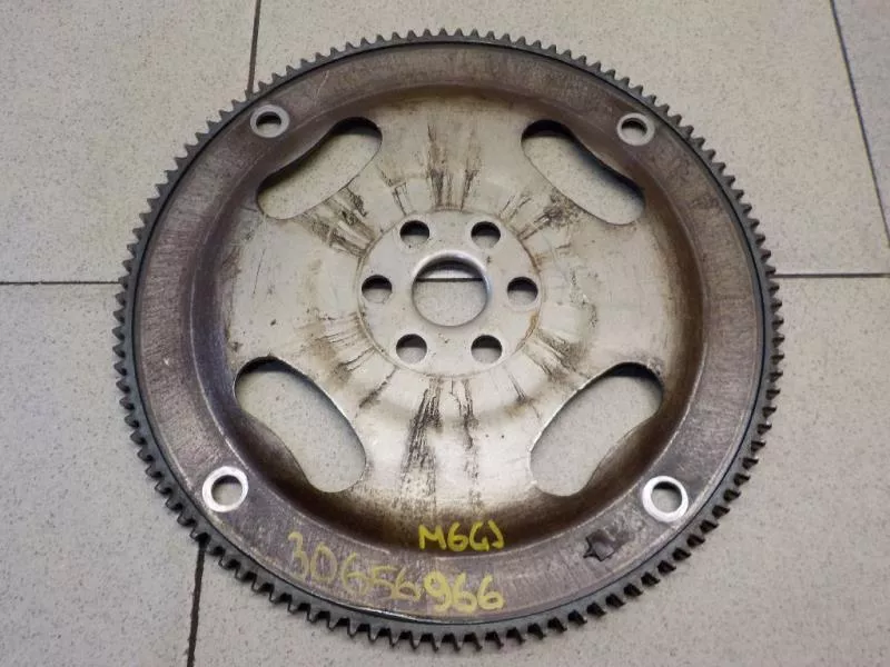 Маховик двигателя BS266520