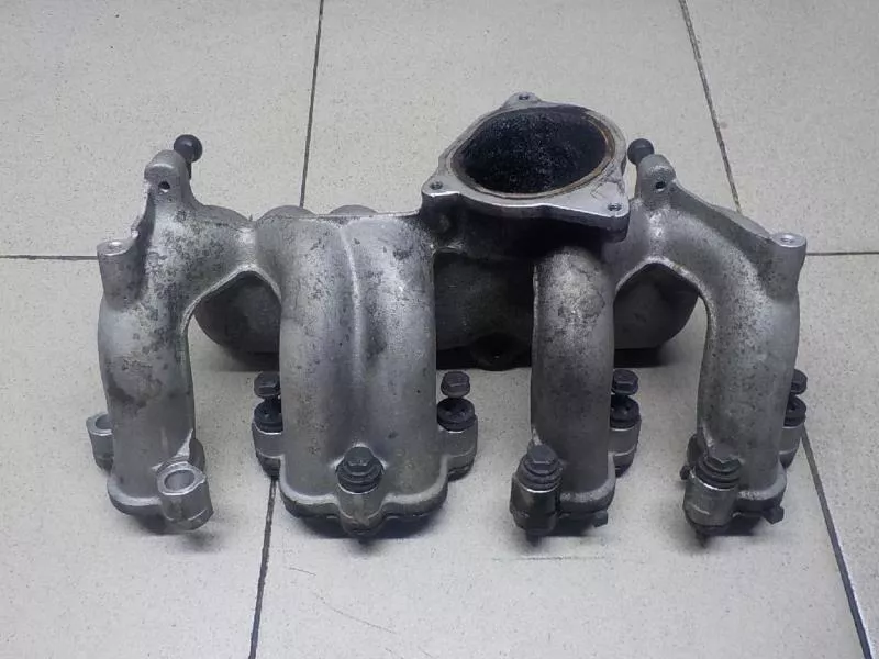 Впускной коллектор ST298177 Впускной коллектор ST298177