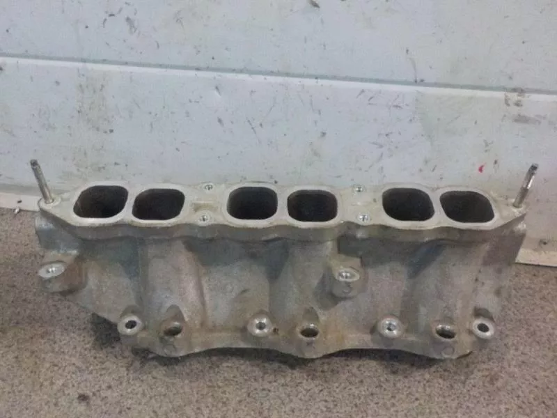 Впускной коллектор ST298836