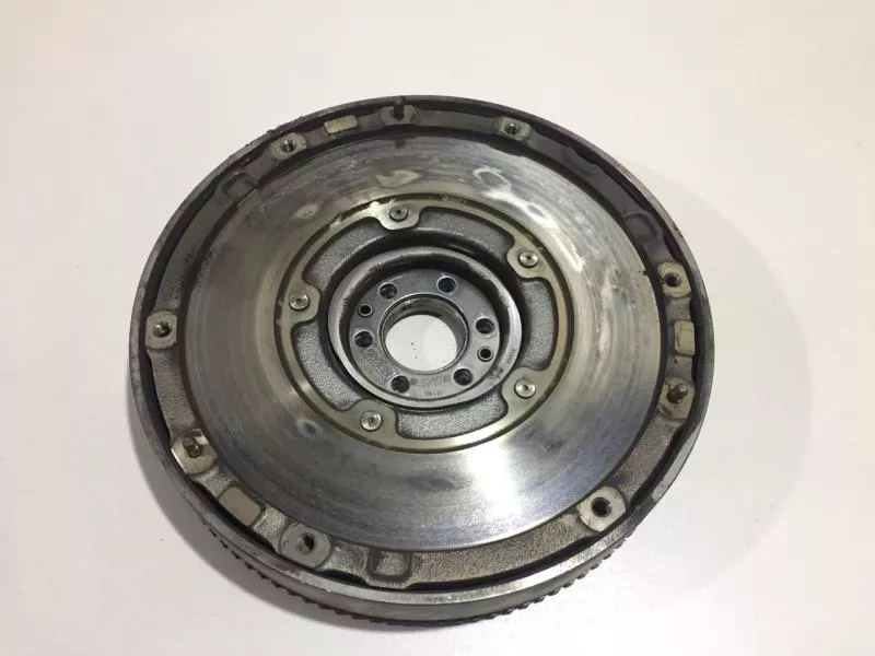 Маховик двигателя BS265888