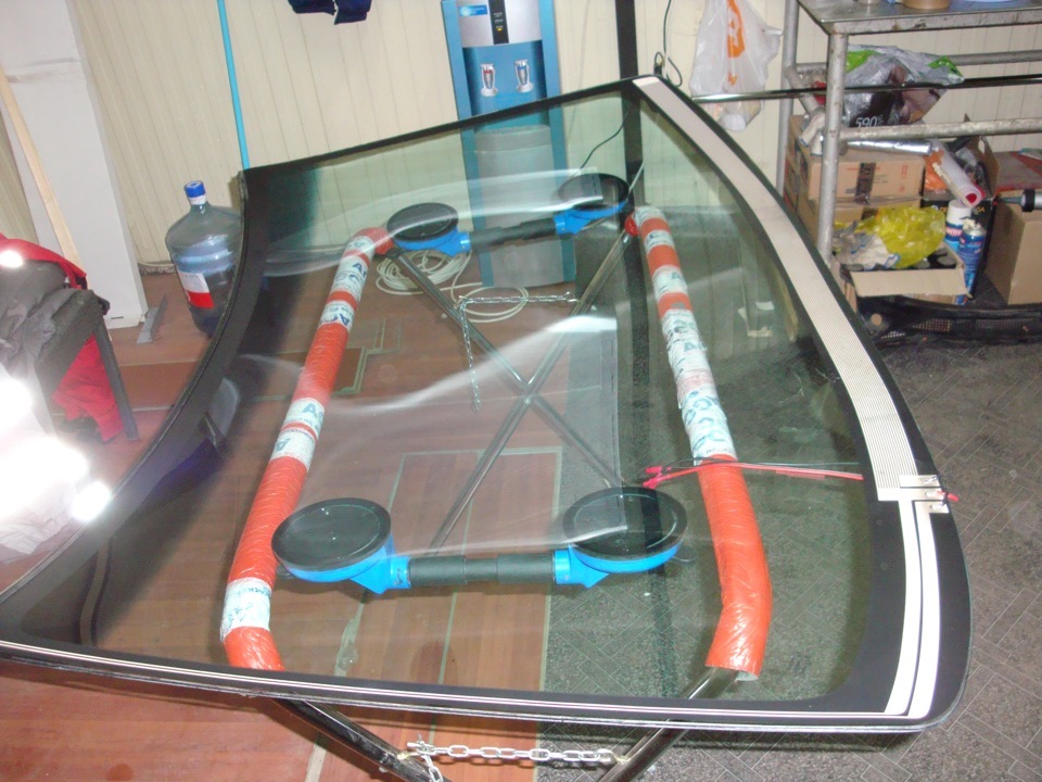 Лобовое стекло с обогревом зоны щеток BS226279